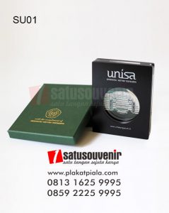 SU01 Souvenir Universitas Kayu Akrilik Universitas Aisyiyah Yogyakarta