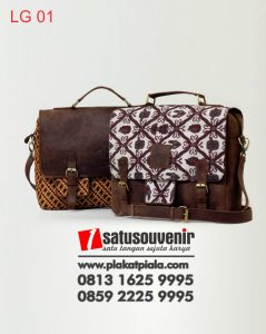 Tas Laptop Kulit Batik