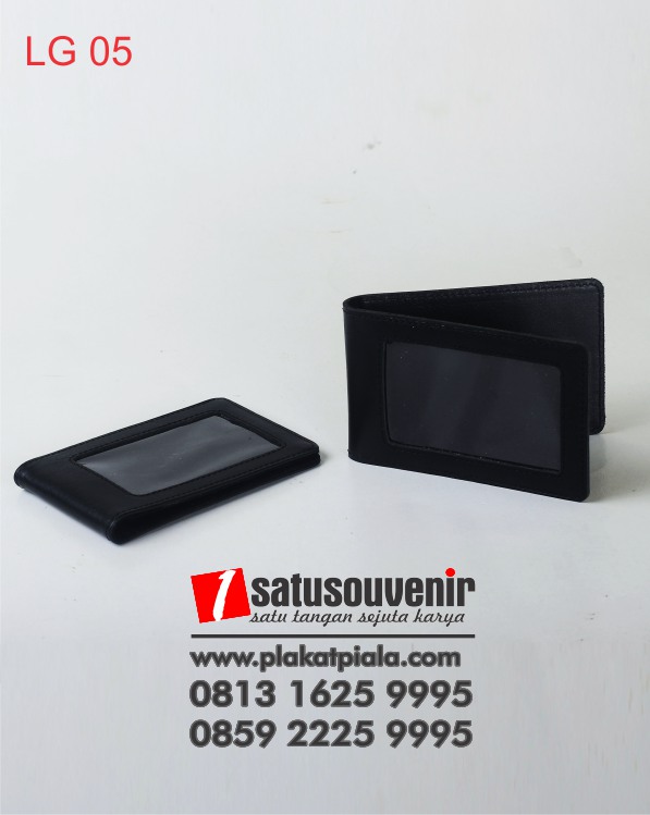 Tempat Kartunama Kulit