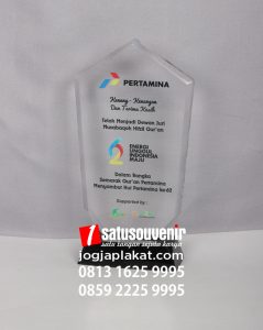 Harga Plakat Kenang-Kenangan 1 plakat Ucapan Terimakasih dan Kenang-Kenangan