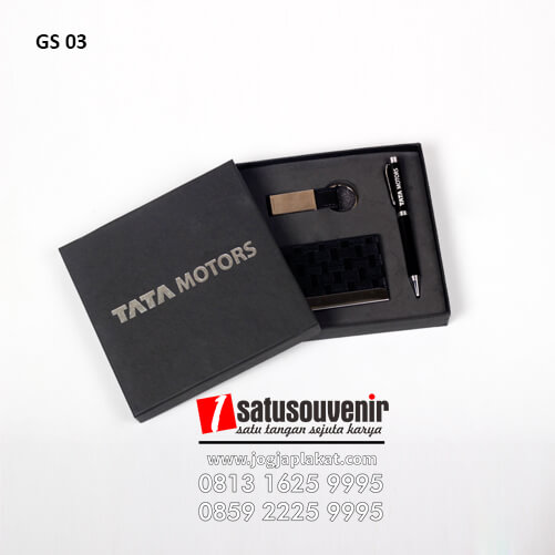 Gift Set TATA Motors Custom - Memilih Barang Souvenir Promosi untuk Kantor Anda