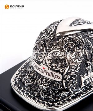 Souvenir Helm Ukir ConocoPhillips