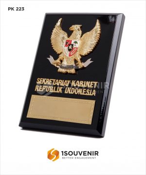 Plakat Kayu Sekretariat Kabinet Republik...