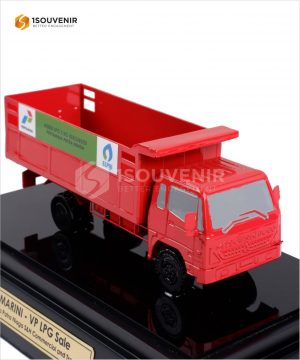 Souvenir Miniatur Truk LPG Pertamina Patra...