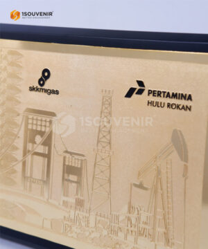 Plakat Kayu Pertamina Hulu Rokan