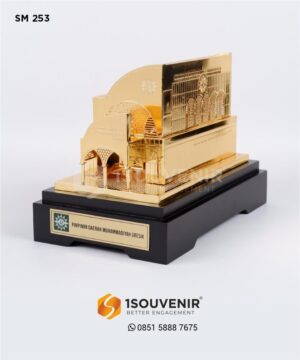 Souvenir Miniatur Muhammadiyah Gresik