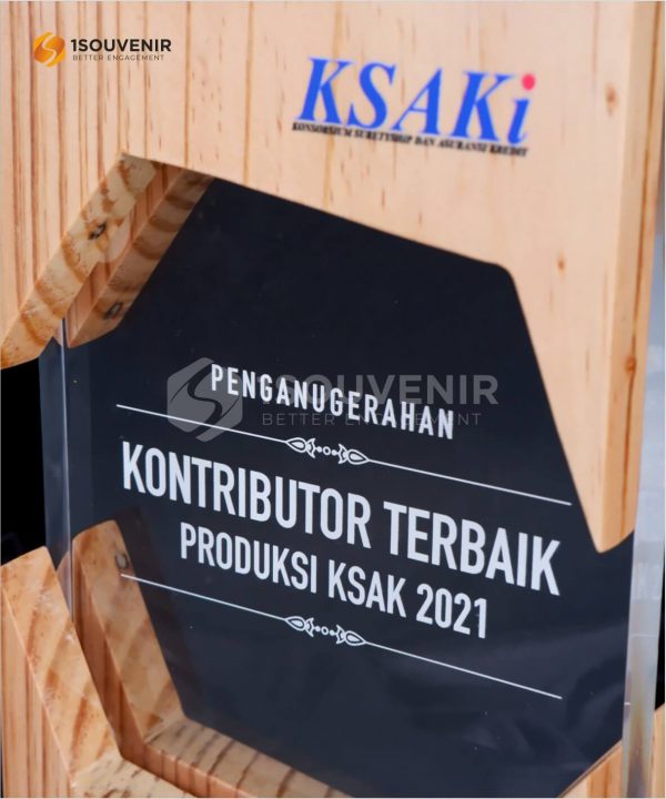 DETAIL-PK261 Plakat Kayu Konsorsium Suretyship dan Asuransi Kredit (KSAK)