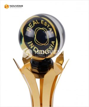 Piala Penghargaan Real Estat Indonesia