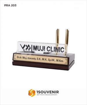 Papan Nama Muji Clinic