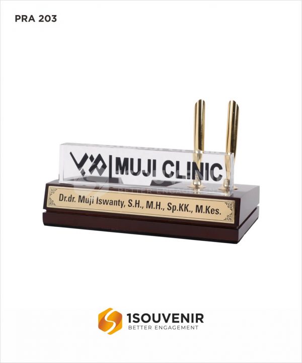 PRA203 Papan Nama Muji Clinic