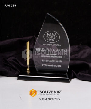 Plakat Pen Holder STIE Widya Wiwaha