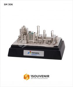 SM306 Souvenir Miniatur Pertamina Balikpapan