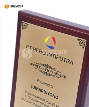 Plakat Kayu PT Hero Intiputra