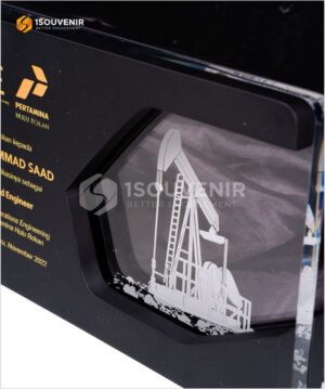 Plakat Kayu Akrilik Operator Engineering