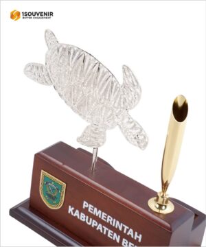 Plakat Pen Holder Penyu Pemerintah Kabupaten...