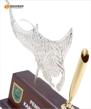 Plakat Pen Holder Ikan Pari Pemerintah Kabupaten...