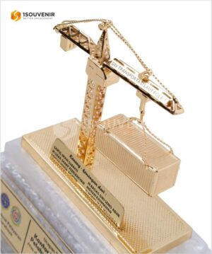 Miniatur Crane Politeknik Pelayaran Surabaya