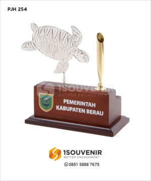 Plakat Pen Holder Penyu Pemerintah Kabupaten...