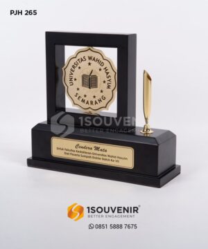 Plakat Pen Holder Peserta Sumpah Dokter
