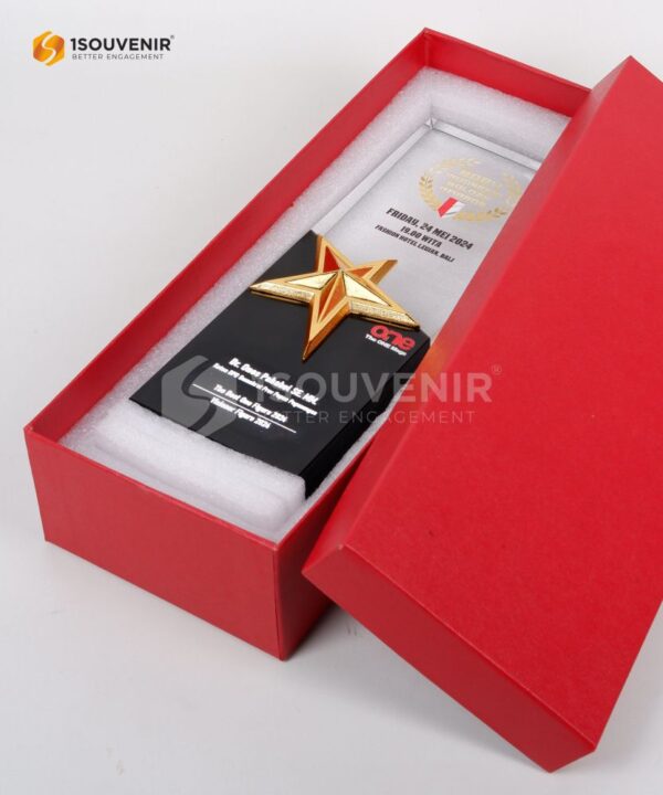 DETAIL2-PP285 Piala Penghargaan Golden Awards