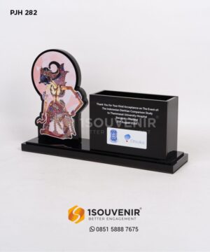 Plakat Holder Kartu Nama Wayang PT Otsuka