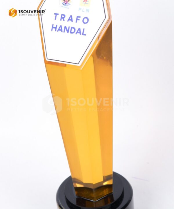 DETAIL-PP324-Piala-Penghargaan-Best-Perfomance-Kehandalan