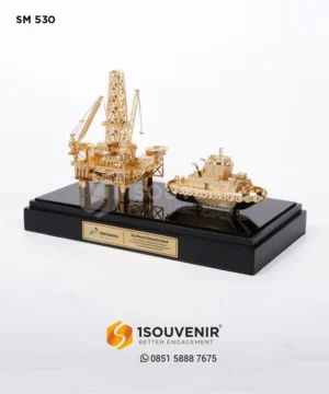 Miniatur Rig Offshore dan Tugboat Best Marine...