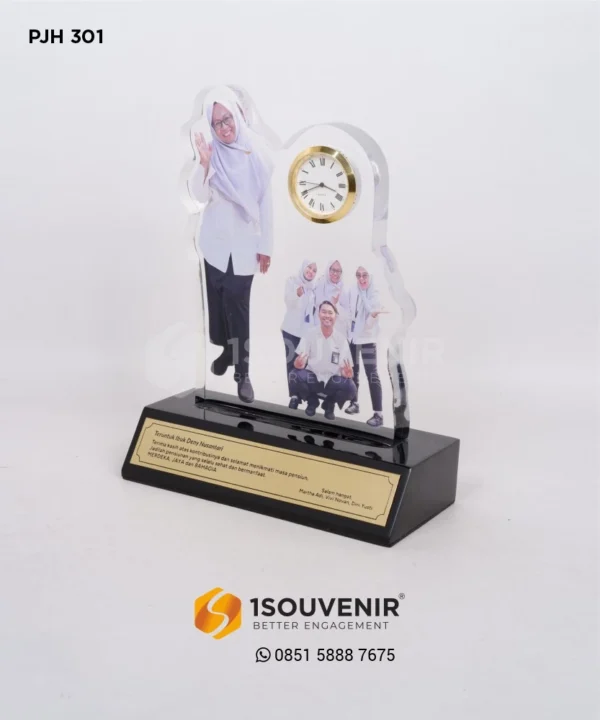 PJH301 Plakat Akrilik Jam PT INKA Madiun