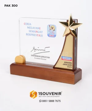 Plakat Kayu Akrilik Indogrosir Award PT Inti...
