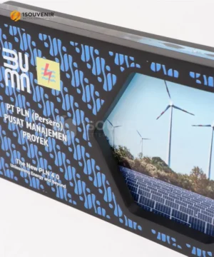 Plakat Kayu Akrilik PLN Pusat Manajemen Proyek