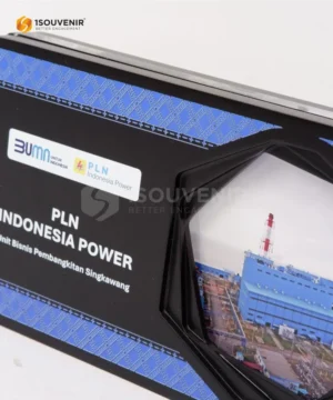 Plakat Kayu Akrilik PLN Indonesia Power