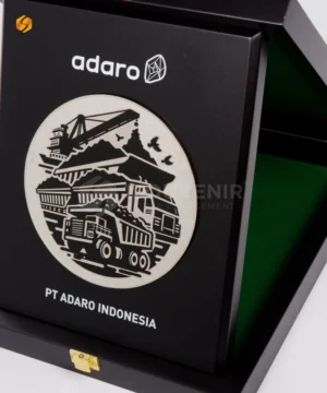 Plakat Kayu PT Adaro Indonesia
