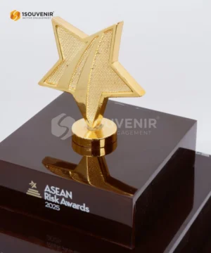 Plakat Resin ASEAN Risk Awards