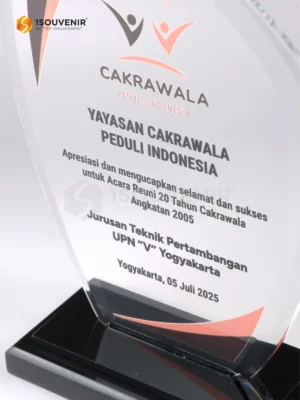 Plakat Akrilik Ucapan Selamat dan Sukses untuk Reuni 20 Tahun Cakrawala Teknik Pertambangan UPN V Yogyakarta dari Yayasan Cakrawala Peduli Indonesia