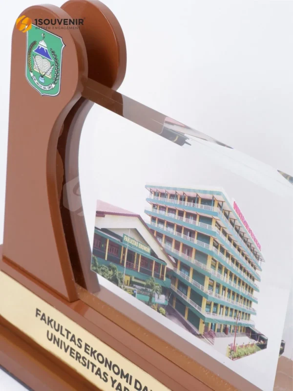 DETAIL-PA688 Plakat Akrilik FEB Universitas Yapis