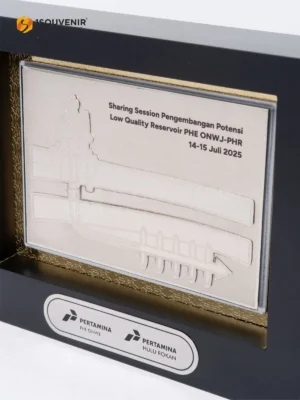 Plakat Frame Kayu Sharing Session Pengembangan Potensi Low Quality Reservoir PHE ONWJ