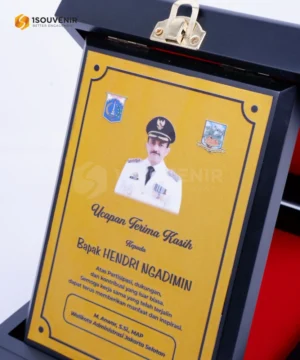 Plakat Kayu Ucapan Terima Kasih dari Walikota...