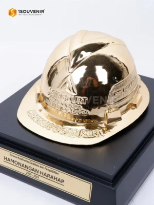 Miniatur Helm Kenang-kenangan dari PT Agincourt Resources Sumatera