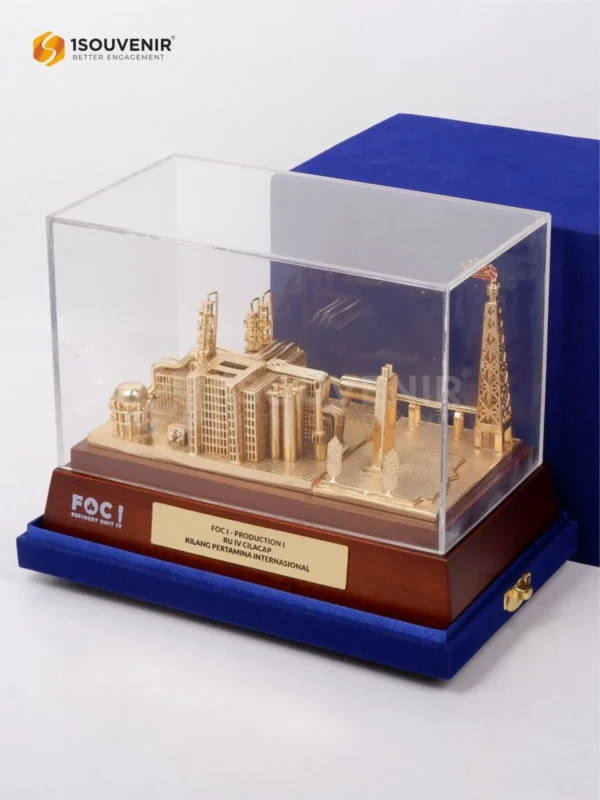 DETAIL2-SM561 Miniatur Refinery Unit IV FOC