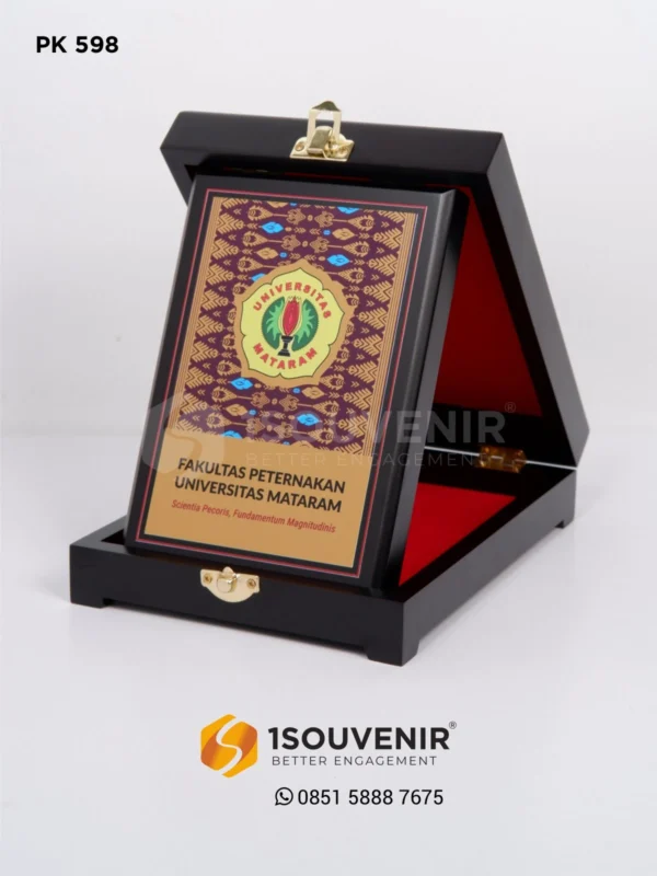 PK598 Plakat Kayu Fakultas Peternakan