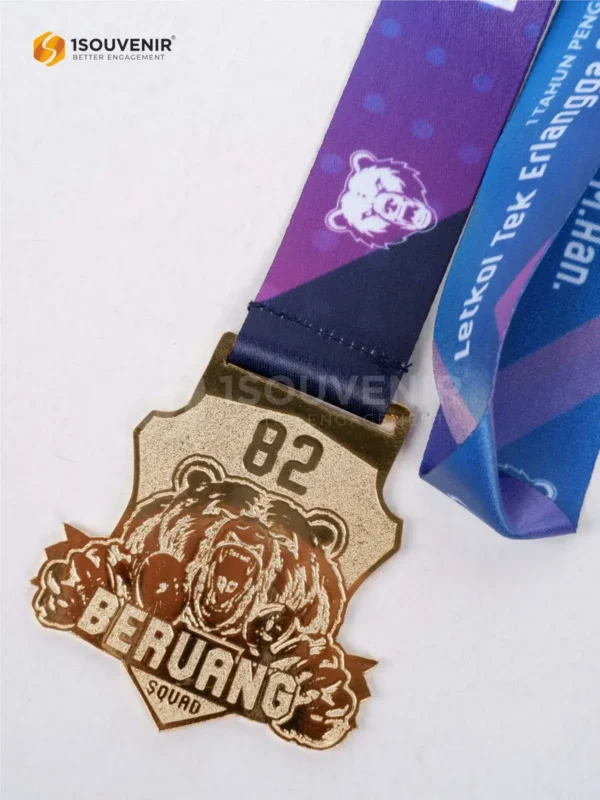 DETAIL-MED343 Medali Bear Go Run