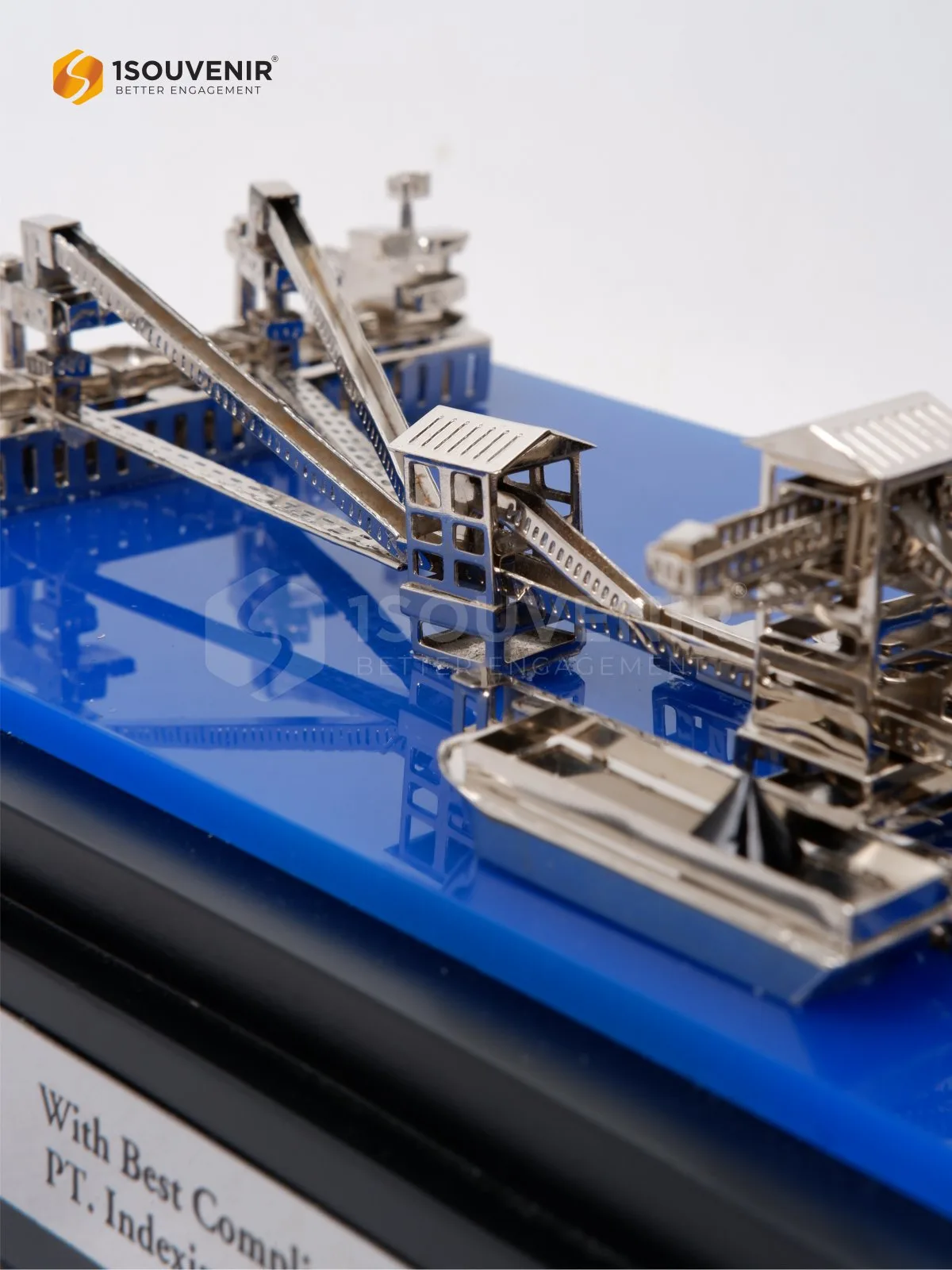 Miniatur Conveyor Kenang-kenangan dari PT Indexim Coalindo 2 DETAIL-SM581 Miniatur PT Indexim Coalindo