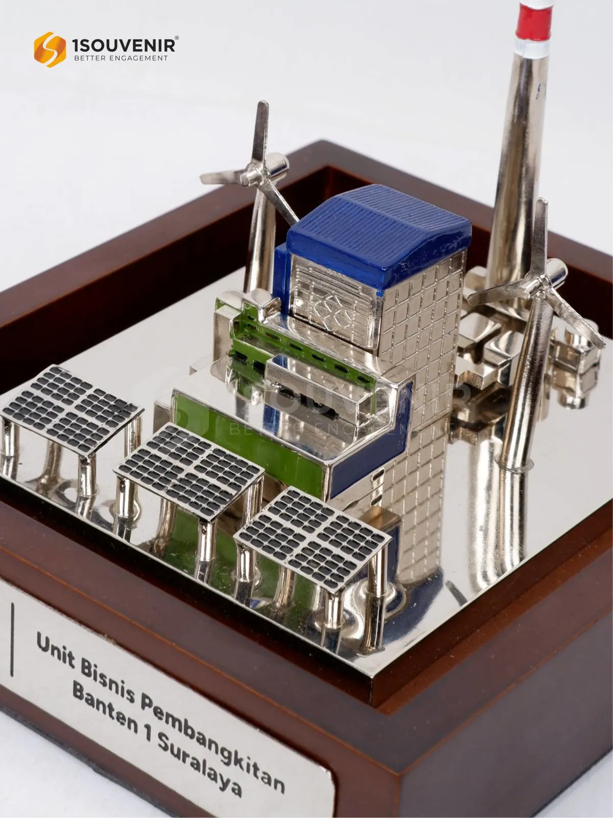 Miniatur Unit Bisnis Pembangkit Banten 1 Suralaya Kenang-kenangan dari PLN Indonesia Power 2 DETAIL-SM583 Miniatur Unit Bisnis Pembangkit