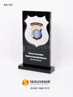 Plakat Akrilik Kenang-kenangan Polres Lamandau...