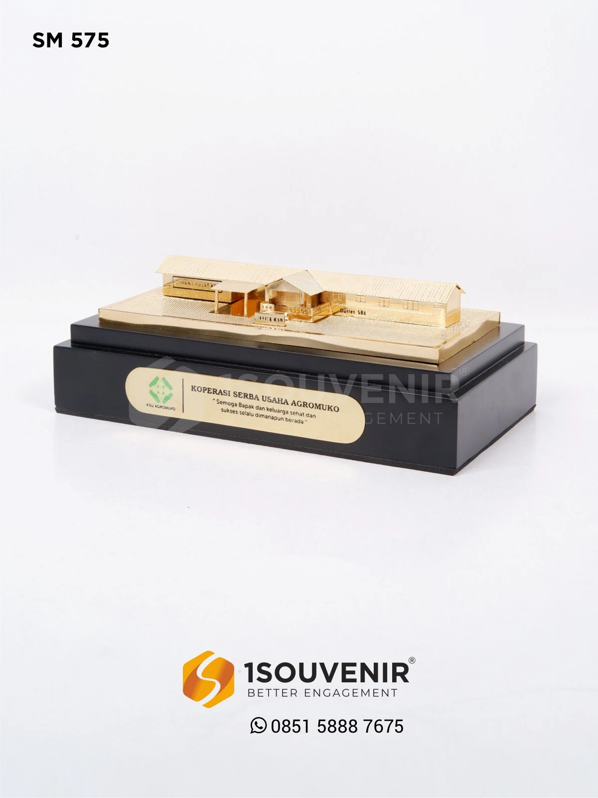 Miniatur Gudang Pusat Kenang-kenangan dari Koperasi Serba Usaha Agromuko 1 SM575 Miniatur Gudang Pusat Koperasi