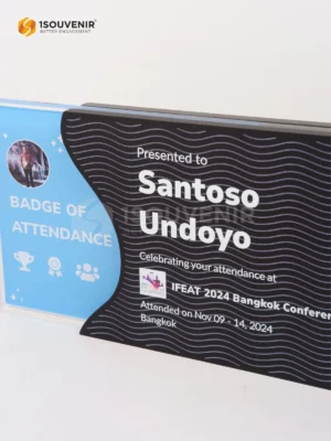 Plakat Kayu Akrilik Penghargaan...