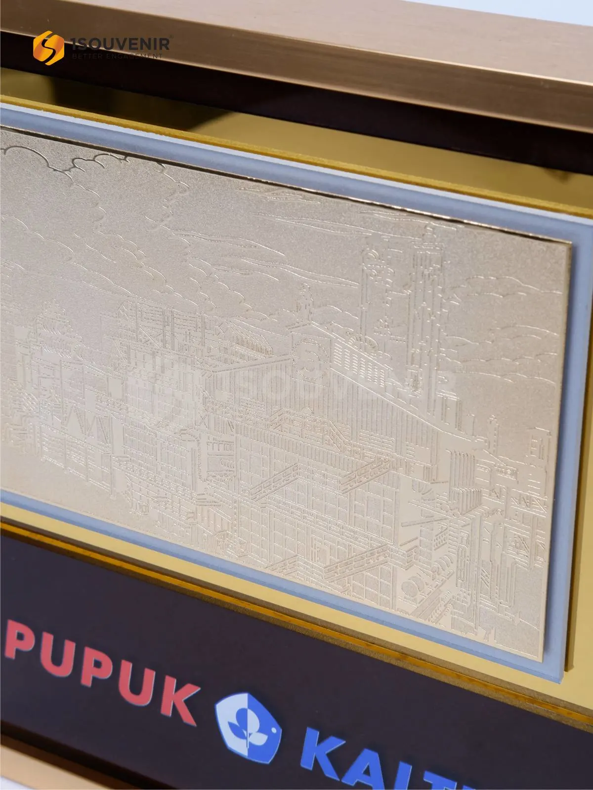 Plakat Frame Logam Gedung Pabrik Kenang-kenangan dari Pupuk Kaltim 2 DETAIL-PF288 Plakat Frame Logam Gedung Pabrik