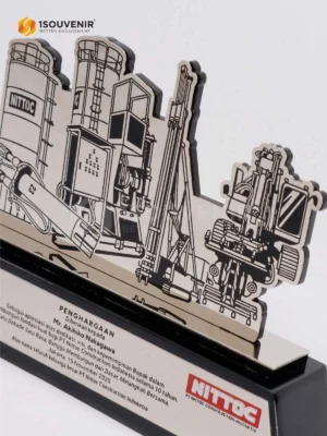 Plakat Logam Penghargaan Kepemimpinan dari...