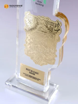 Plakat Akrilik Penghargaan Best in Class...