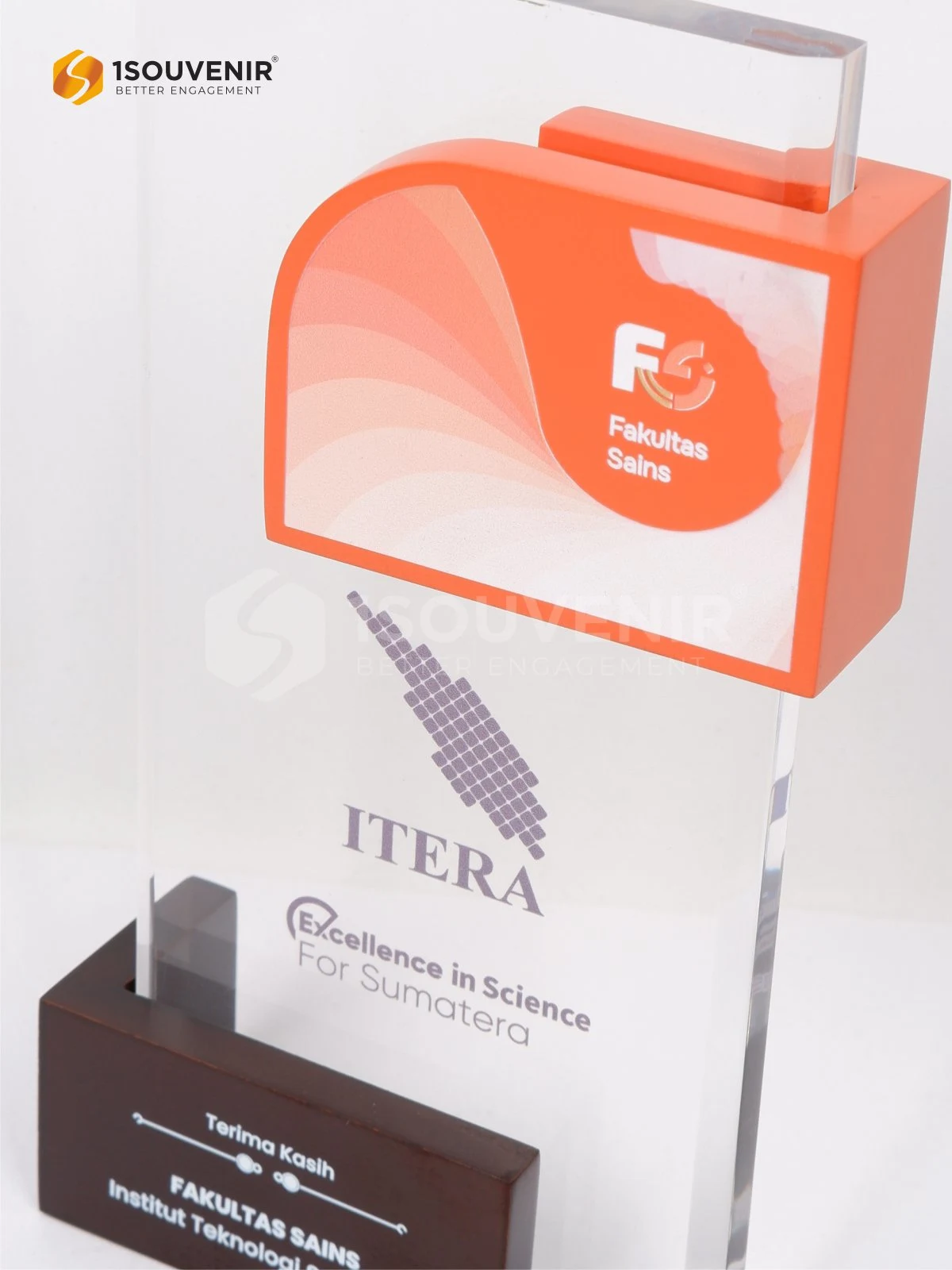 Plakat Kayu Akrilik Ucapan Terima Kasih dari Fakultas Sains Institut Teknologi Sumatera 2 DETAIL-PAK330 Plakat Kayu Akrilik Institut Teknologi Sumatera